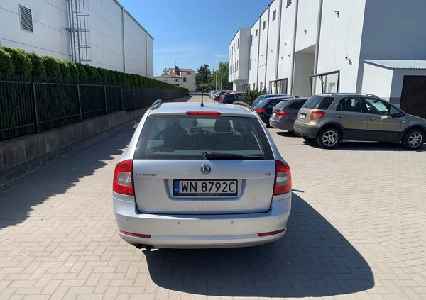 Skoda Octavia cena 16000 przebieg: 370000, rok produkcji 2011 z Warszawa małe 121